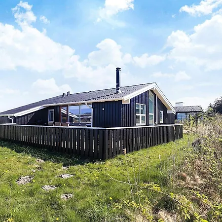 Xxxv Holiday home *